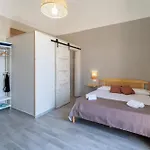 L'angolo Floreale House- *