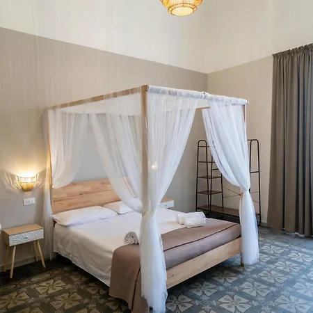 L'angolo Floreale House- Maison d'hôtes