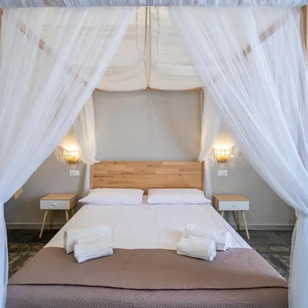 L'angolo Floreale House- *