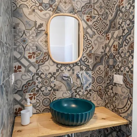L'angolo Floreale House- *